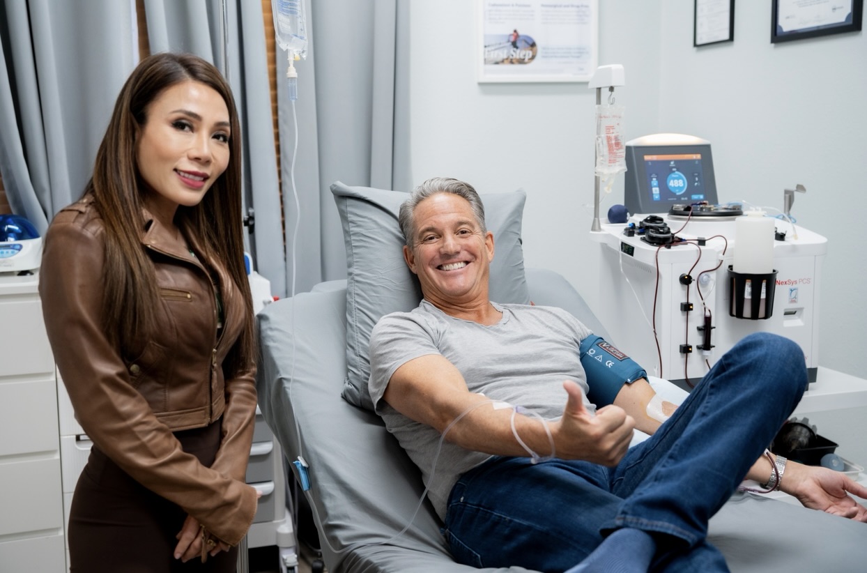 Dr. Pompa receives Young Plasma Exchange at Austin Regenerative Therapy